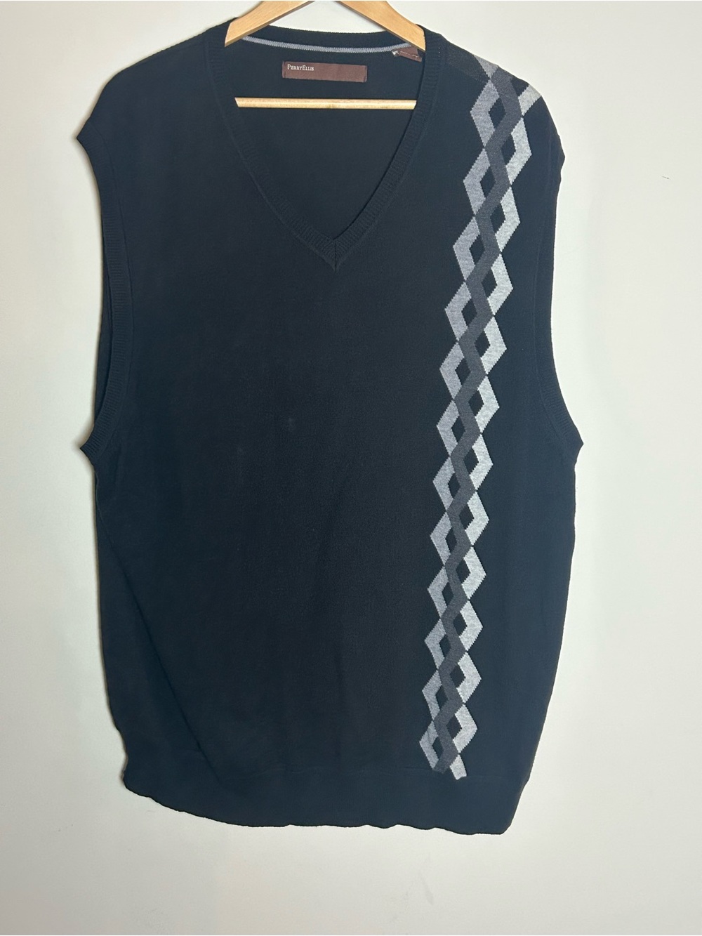 Perry Ellis Black V-Neck Argyle-Stripe Knit Vest